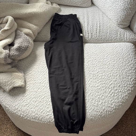Vuori Joggers, NWOT - Picture 1 of 4